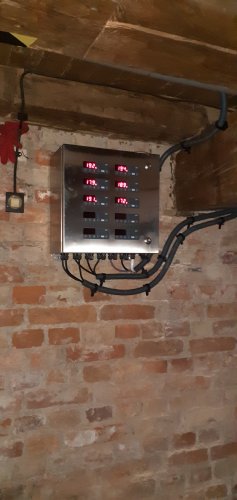 Miodosytnia - wykonanie instalacji naściennej (warstwa hydrauliczna oraz automatyki) chłodzenia zbiorników fermentacyjnych, luty 2020
